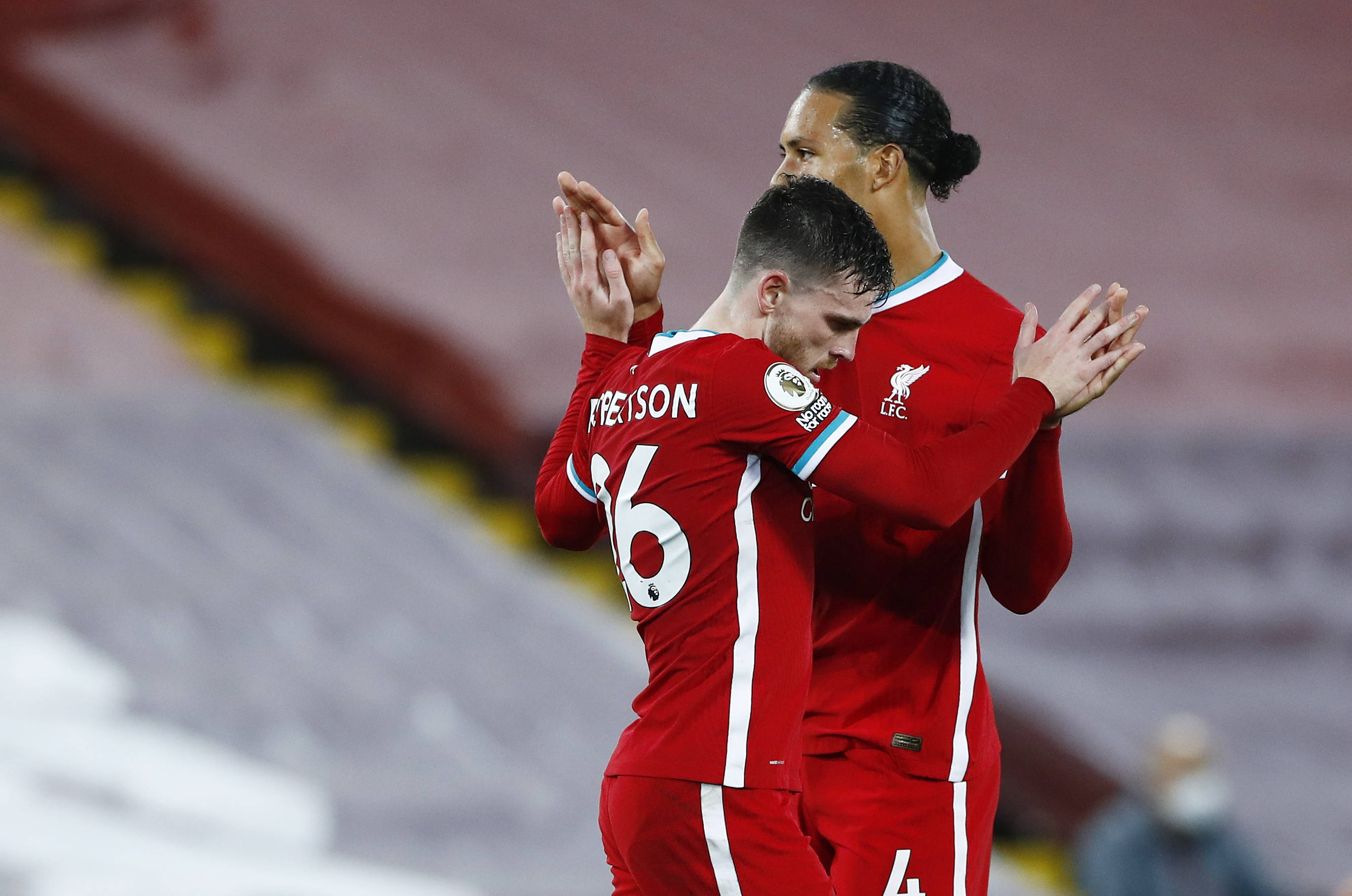 到与曼联年 到与曼联年